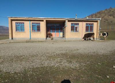 مدرسه بدون حیاط در روستای صفر مرزی میرآباد
