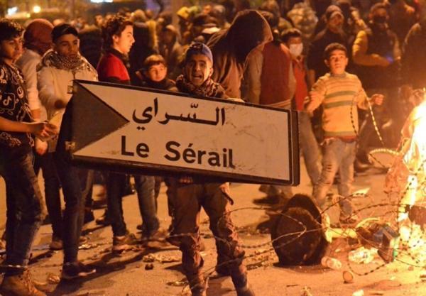 ادامه اعتراضات در شمال لبنان برای سومین شب متوالی، زخمی شدن 20 نیروی پلیس