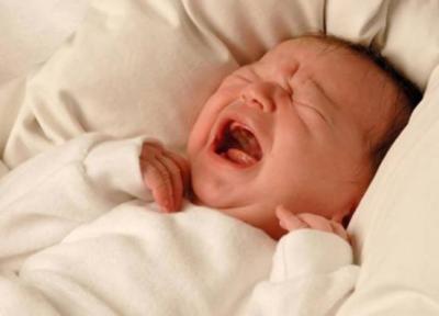 آشنایی با علل بی قراری نوزاد در خواب