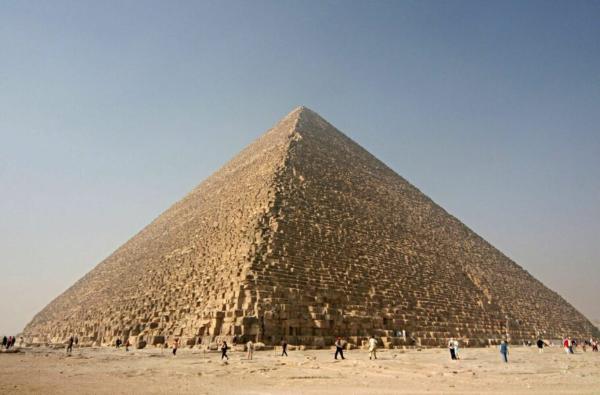 چگونه پرتو های کیهانی به کشف یک تونل در هرم بزرگ مصر یاری کردند؟
